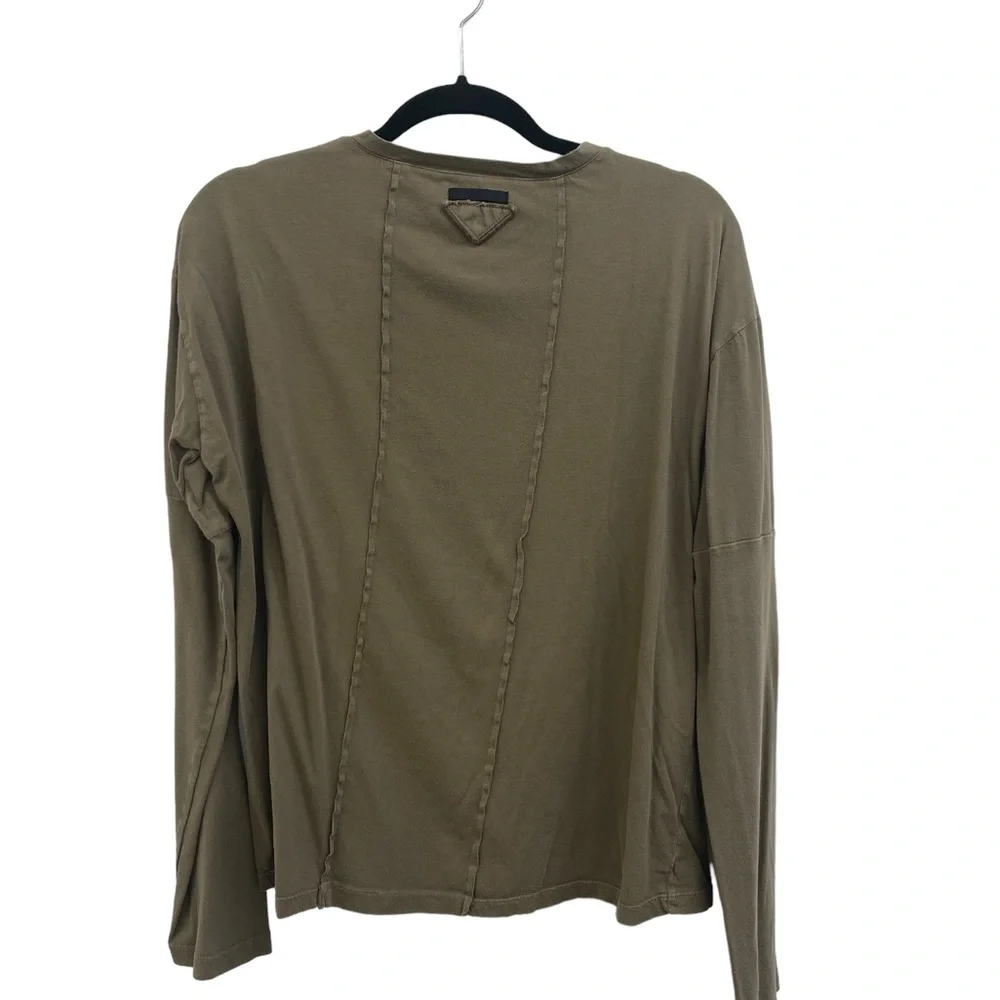 PRADA - Picture 2 of 6